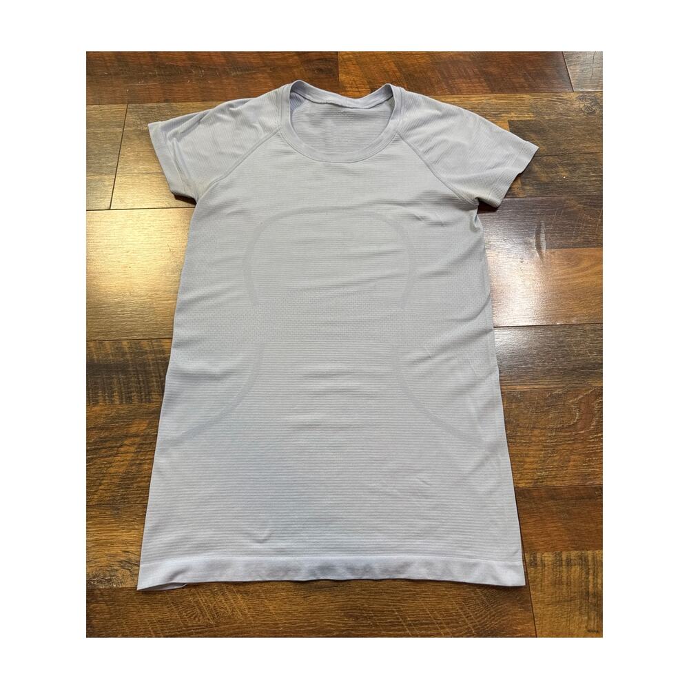 Lululemon Swiftly Tech Short Sleeve 2.0 Blue Linen Size 6
